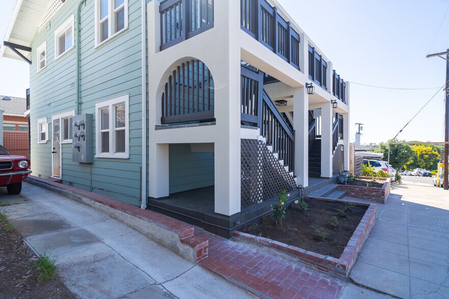 More Photos Of 2919 Ivy St, San Diego Apartments For Sale