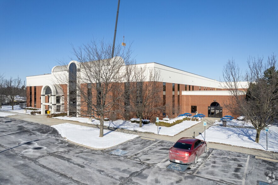 More Photos Of 1740 Indian Wood Cir, Maumee Research And Development For Lease