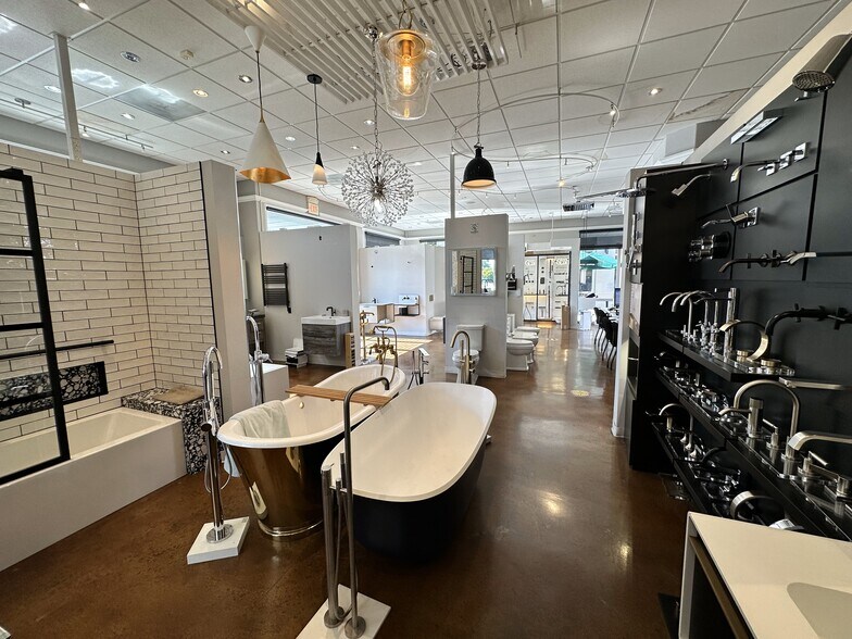 More Photos Of 800 Woodside Rd, Redwood City Freestanding For Lease