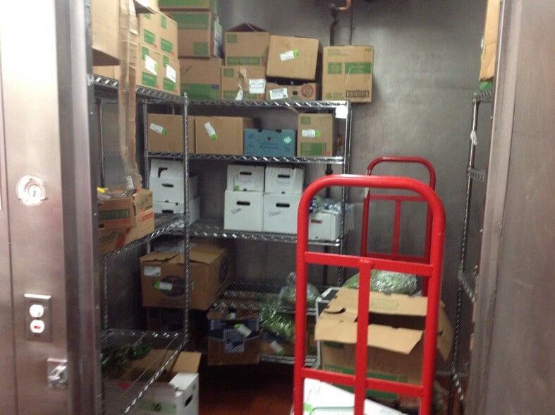 More Photos Of 74 Turnpike Sq, Milford Restaurant For Lease