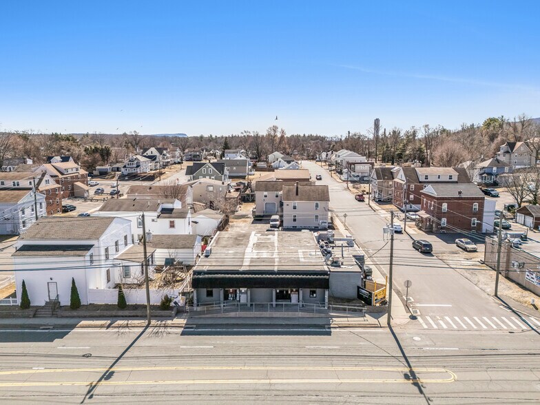 More Photos Of 192 Pine St, Bristol Restaurant For Sale