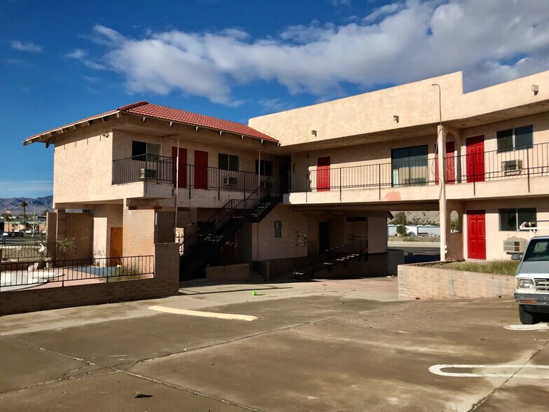 More Photos Of 1978 Highway 95, Bullhead City Hotel For Lease