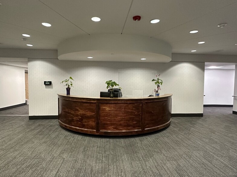 More Photos Of 200 Old Country Rd, Mineola Medical For Lease