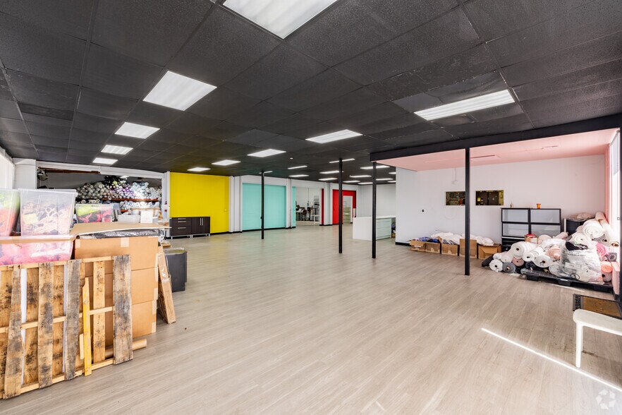 More Photos Of 401-405 W Foothill Blvd, Monrovia Freestanding For Lease