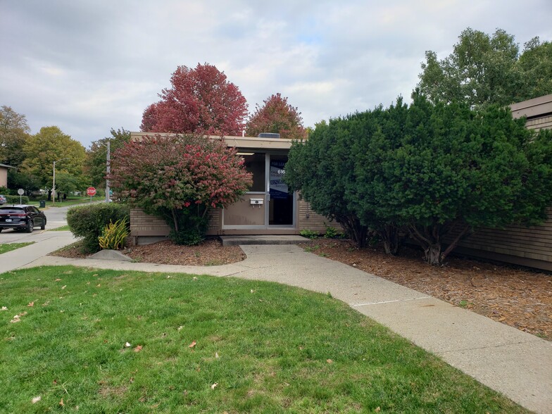 Primary Photo Of 616 Kellogg Ave, Ames Office For Lease