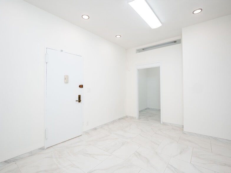 More Photos Of 140 West End Ave, New York Apartments For Sale