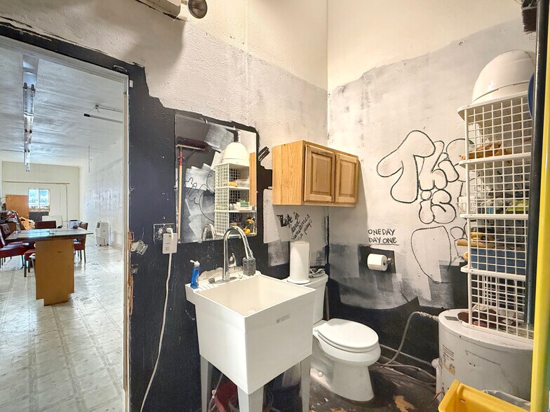 More Photos Of 342 Main St, Delta General Retail For Sale