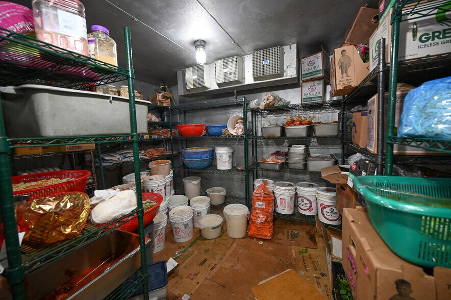 More Photos Of 8503 Baltimore Ave, College Park Restaurant For Lease