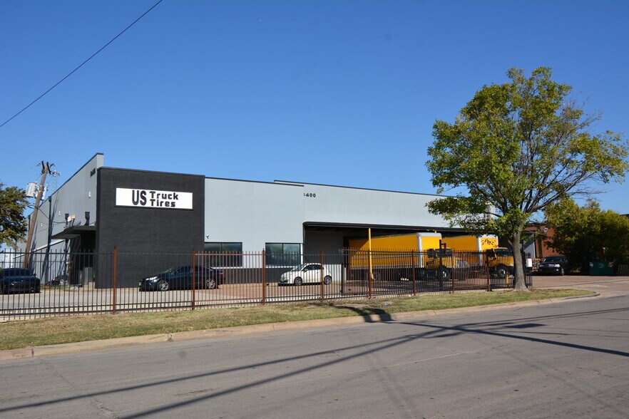 More Photos Of 8400 Sovereign Row, Dallas Distribution For Sale