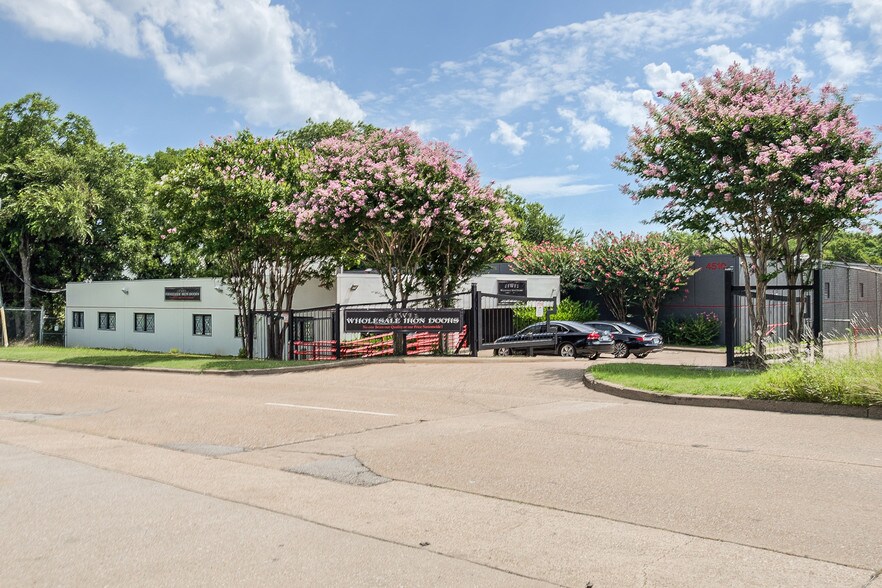 More Photos Of 4510 Duncanville Rd, Dallas Distribution For Sale