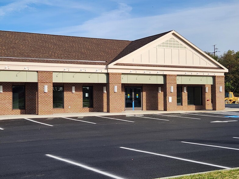 Primary Photo Of 1176 T J Jackson Dr, Falling Waters Office For Lease