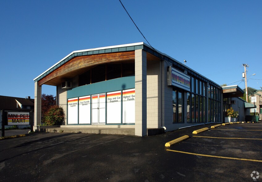 Primary Photo Of 2636 Willamette St, Eugene Freestanding For Sale