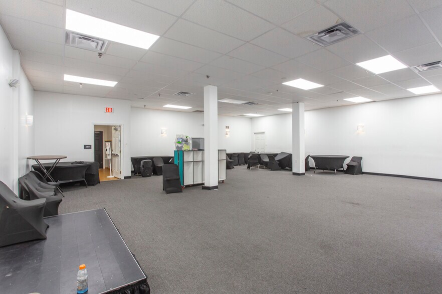 More Photos Of 2300 W 4th St, Chester Light Distribution For Lease