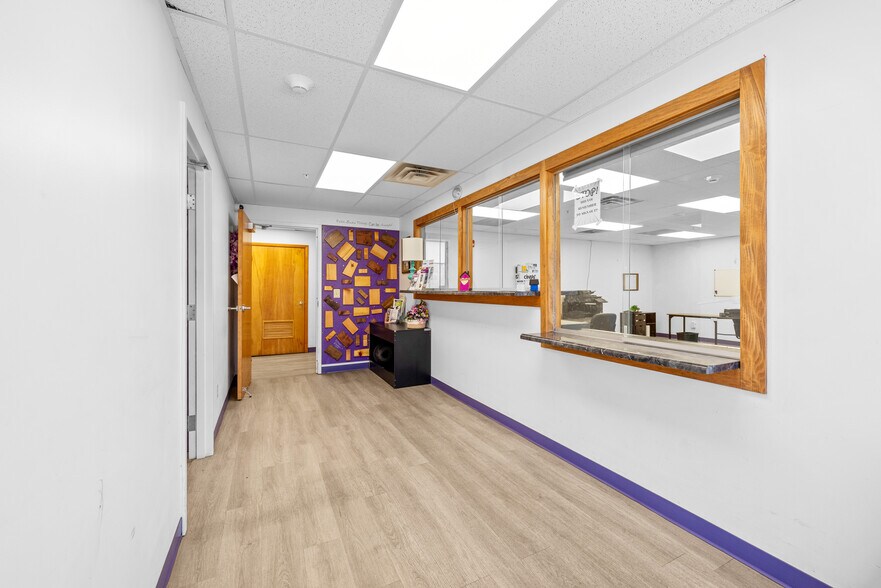 More Photos Of 49 Olive St, Gallipolis Office For Sale