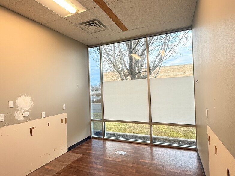 More Photos Of 2735 W Court St, Pasco General Retail For Lease