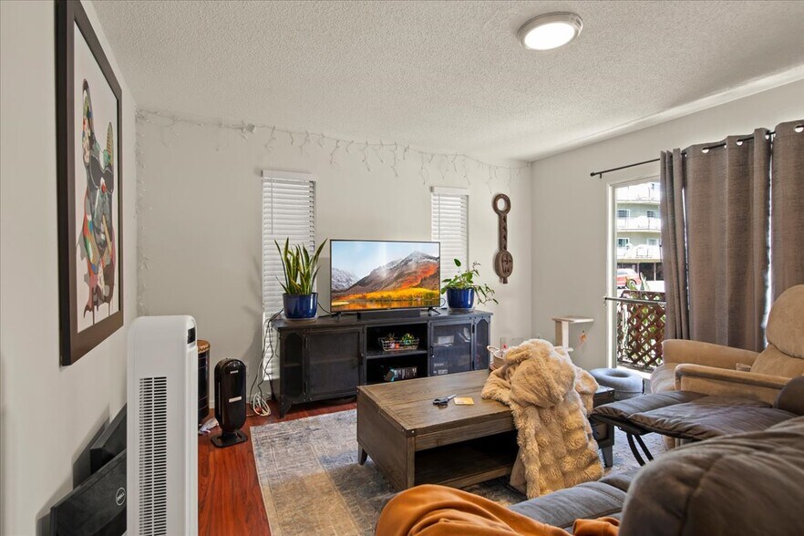 More Photos Of 220 Athol Ave, Oakland Apartments For Sale