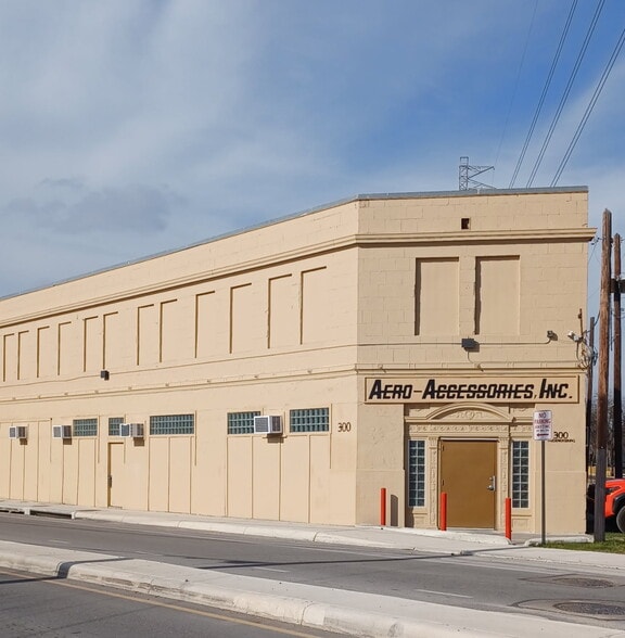 Primary Photo Of 300 Fredericksburg Rd, San Antonio Warehouse For Sale