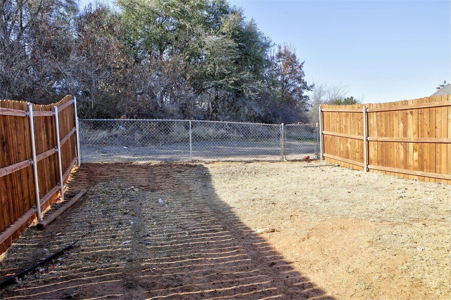 More Photos Of 141 Lindas Creek Ln, Weatherford Multifamily For Sale