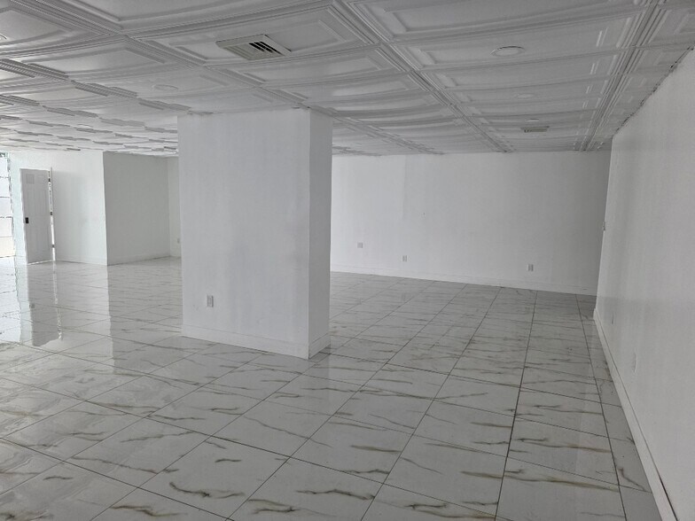 More Photos Of 983-985 Church St, Baldwin Storefront Retail Office For Lease