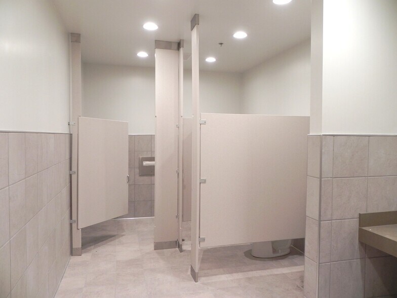 More Photos Of 25258 Redlands Blvd, Loma Linda Healthcare For Lease