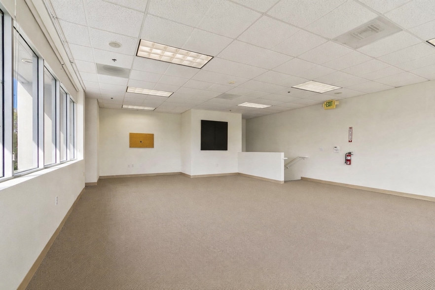 More Photos Of 4725 Mangels Blvd, Fairfield Office For Lease
