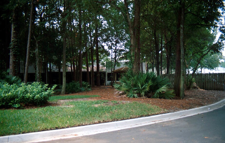 More Photos Of 7750-1 Bayberry Rd, Jacksonville Unknown For Lease