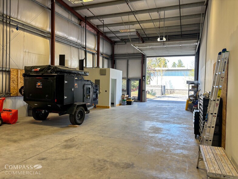 More Photos Of 63075 Crusher Ave, Bend Manufacturing For Sale