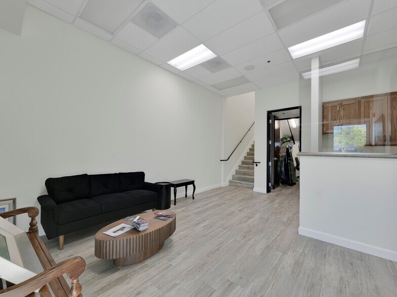 More Photos Of 1211 Flynn Rd, Camarillo Warehouse For Sale