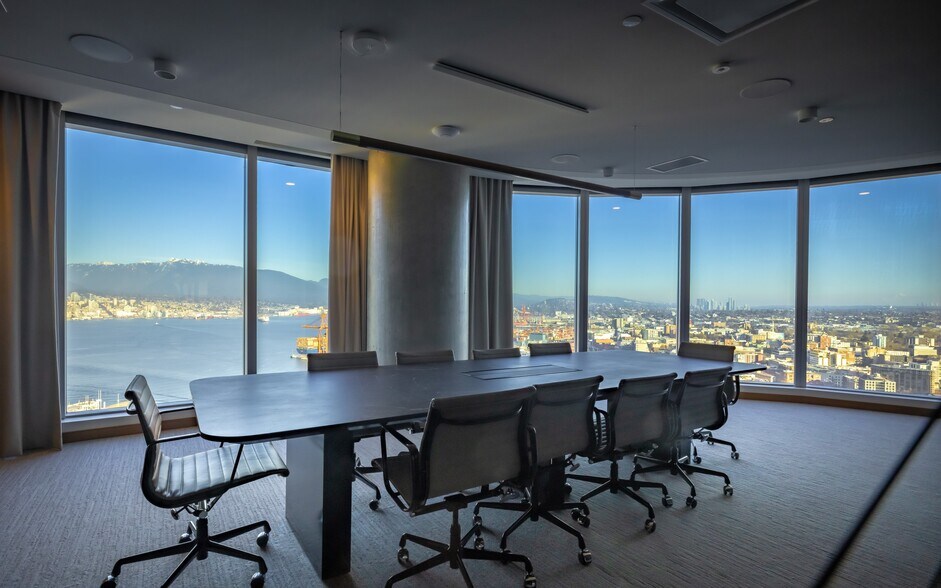 More Photos Of 320 Granville St, Vancouver Office For Sale