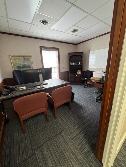 More Photos Of 9112 Virginia Ave, Bassett Office For Sale