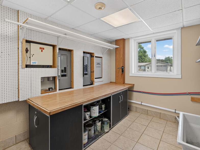 More Photos Of 200 S 4th St, Kawkawlin Assisted Living For Sale