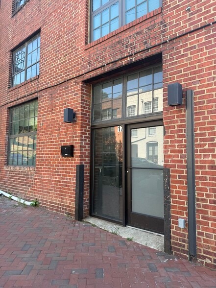 More Photos Of 17 N 22nd St, Richmond Office For Lease