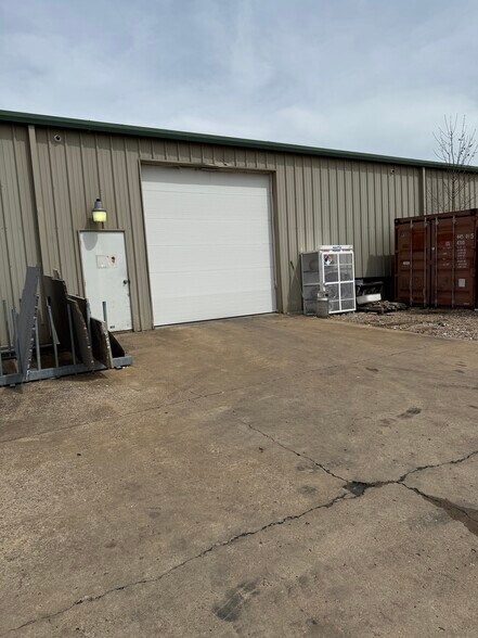 More Photos Of 2085 First Commercial Dr, Southaven Warehouse For Sale