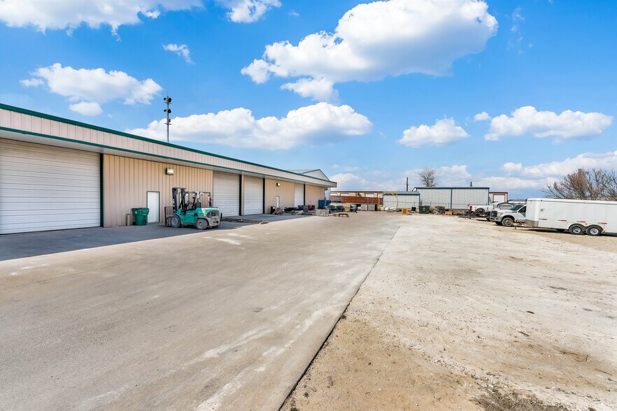 More Photos Of 129 M and M Ranch Rd, Granbury Unknown For Lease