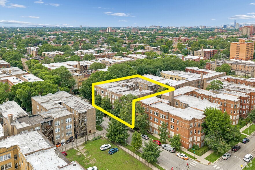 More Photos Of 7549 S Kingston Ave, Chicago Apartments For Sale