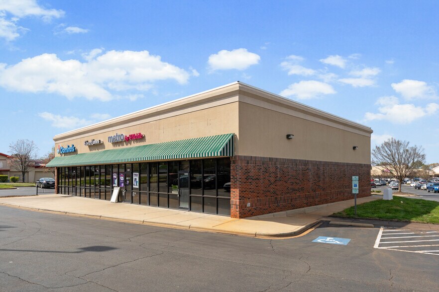 More Photos Of 1837 E Broad St, Statesville Unknown For Lease