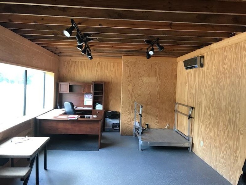 More Photos Of 729 US-80, Danville Freestanding For Sale