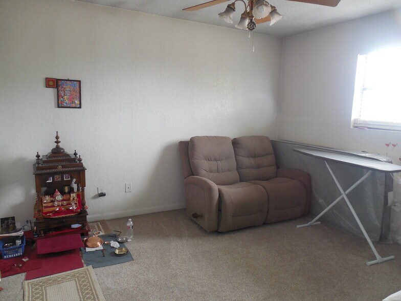 More Photos Of 10226 S 81 Hwy, Waukomis Hotel For Sale