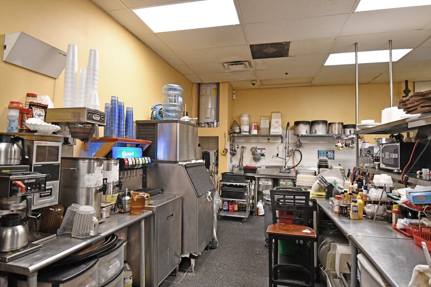 More Photos Of 5905-6055 Timber Ridge Dr, Prospect Unknown For Lease