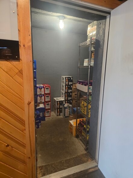 More Photos Of 8101 Schofield Ave, Weston Bar For Sale