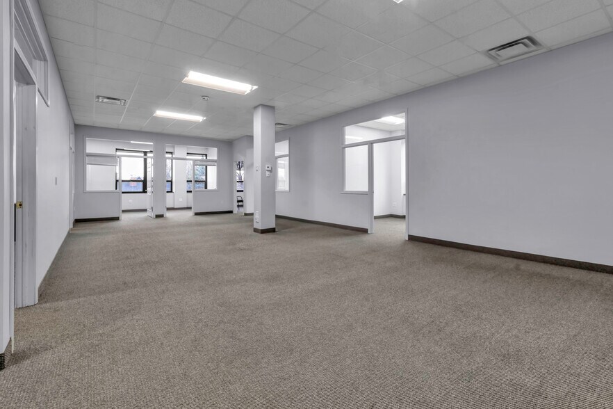 More Photos Of 1083 Delaware Ave, Buffalo Medical For Lease