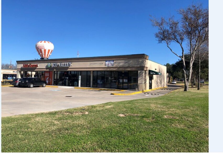 More Photos Of 8604-8686 N Hwy 6, Houston Unknown For Lease