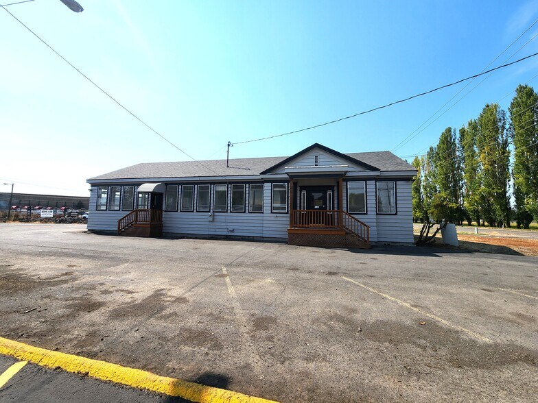 Primary Photo Of 3331 Washington Way, Longview Office For Lease