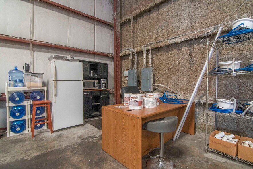 More Photos Of 2401 Destiny Way, Odessa Warehouse For Lease