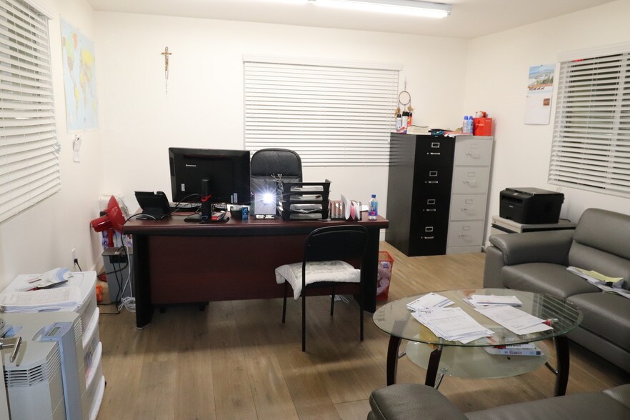 More Photos Of 1375 E 15th St, Los Angeles Warehouse For Sale