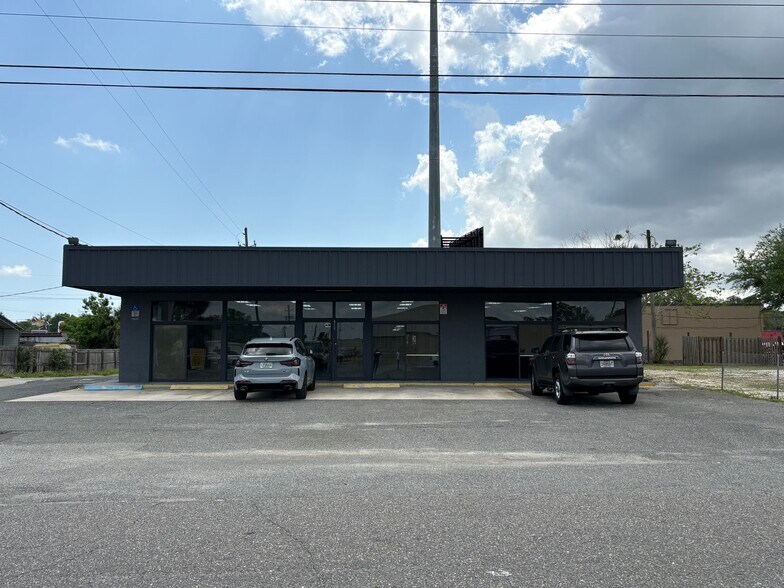 Primary Photo Of 1346 Gandy St, Jacksonville Showroom For Lease