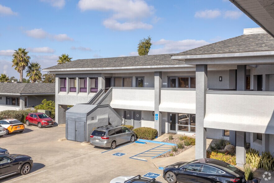 More Photos Of 9606-9636 Tierra Grande, San Diego Unknown For Lease