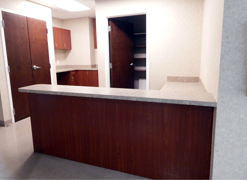 More Photos Of 1050 SE Monterey Rd, Stuart Medical For Lease