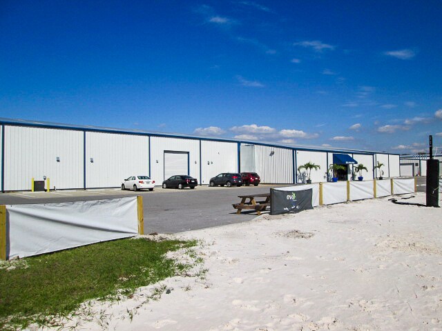 More Photos Of 7188 15th St E, Sarasota Showroom For Sale