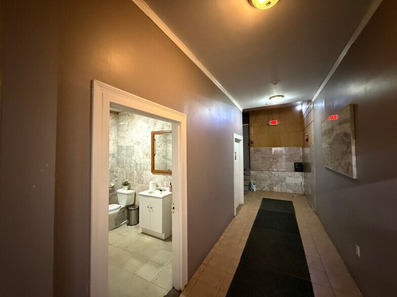 More Photos Of 131-137 Essex St, Lawrence Storefront Retail Residential For Lease